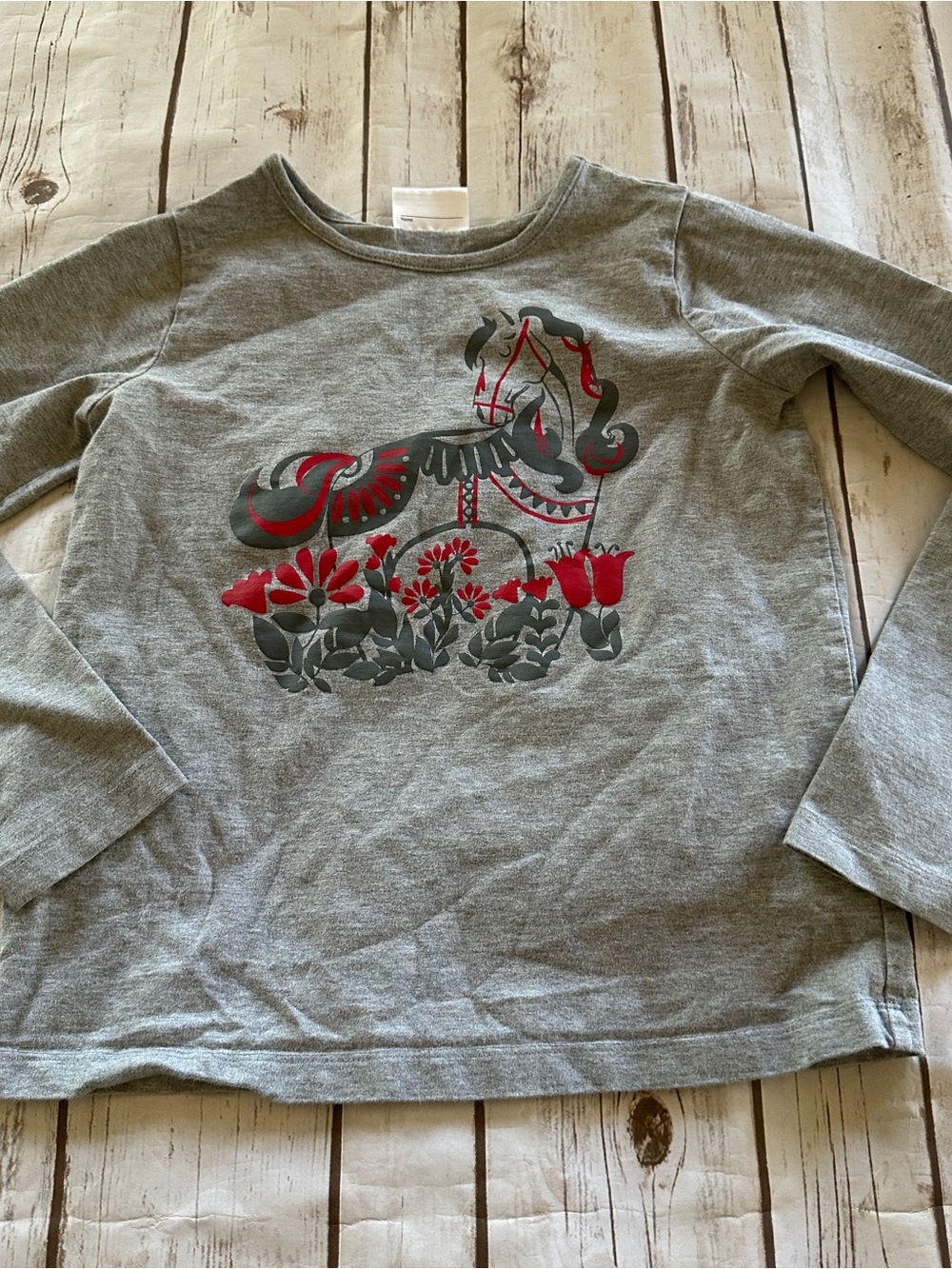 HAnna Andersson gray horse shirt with red and black floral vguc size 140